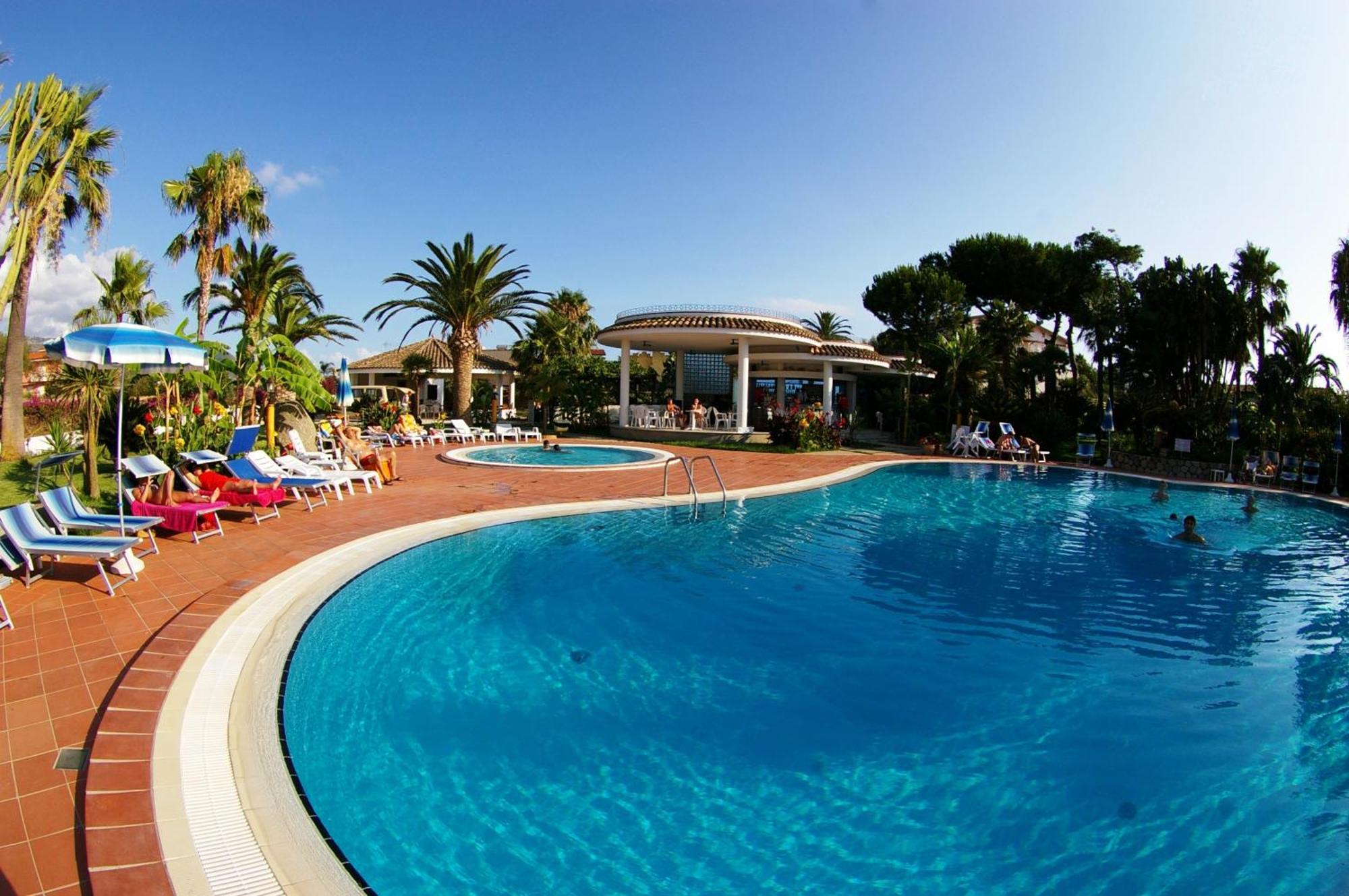 Hotel Residence Costa Azzurra Capo Vaticano Exteriör bild