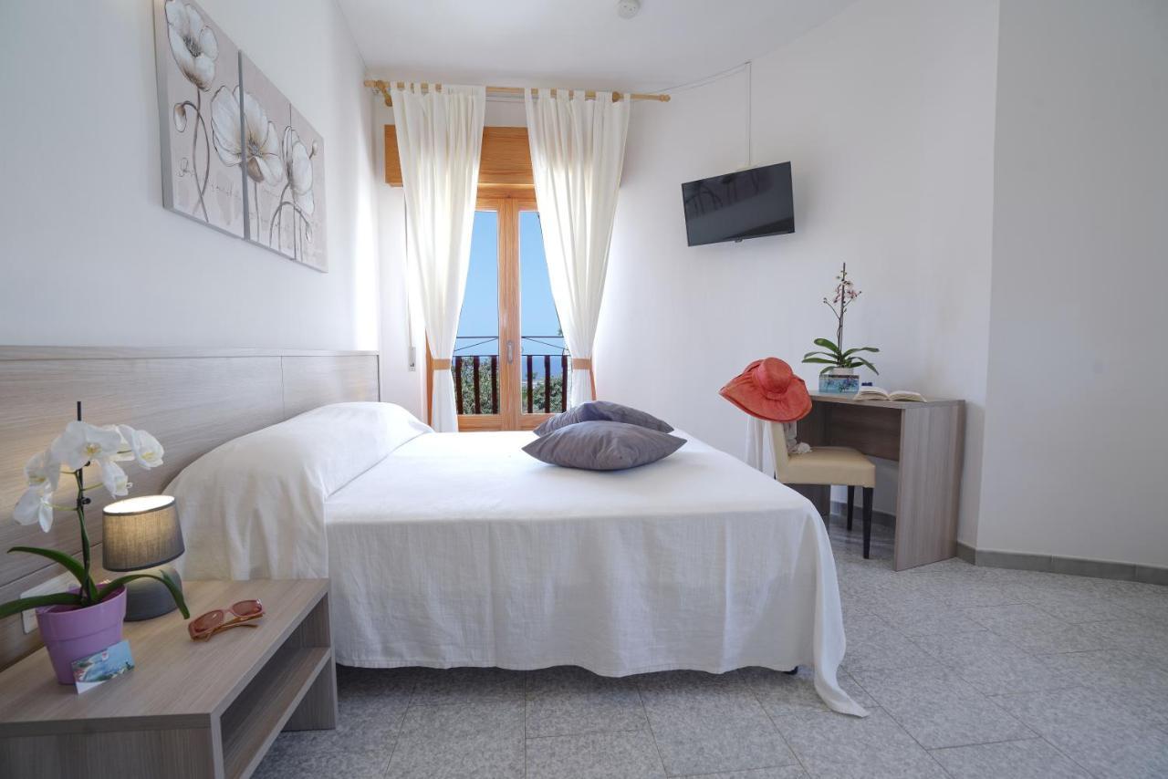 Hotel Residence Costa Azzurra Capo Vaticano Exteriör bild